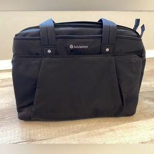 lululemon throwback triple zip duffel